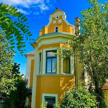 Villa Luca Mosonmagyaróvár Buitenkant foto