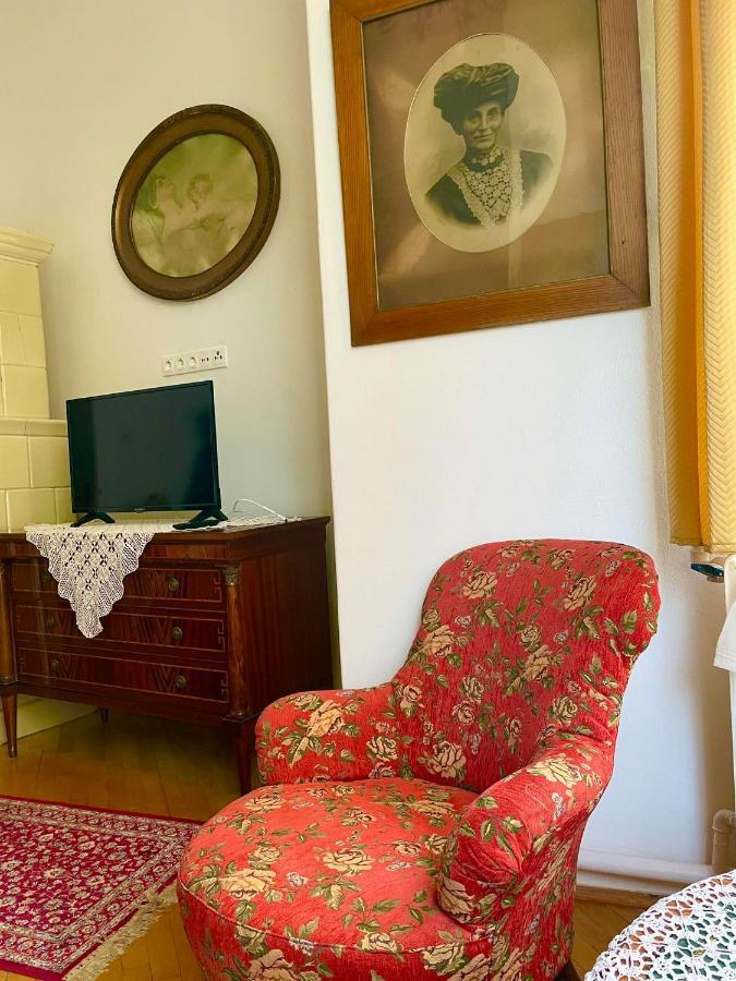 Villa Luca Mosonmagyaróvár Buitenkant foto
