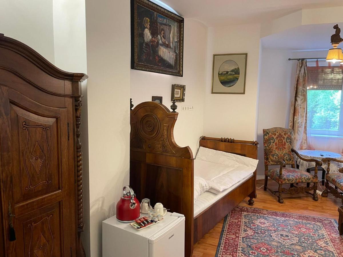 Villa Luca Mosonmagyaróvár Buitenkant foto